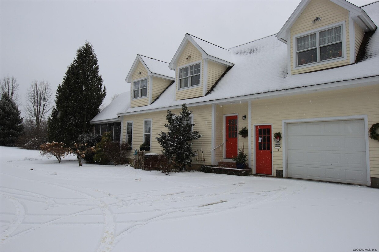 Foto principal - 2113 Donnan Rd
