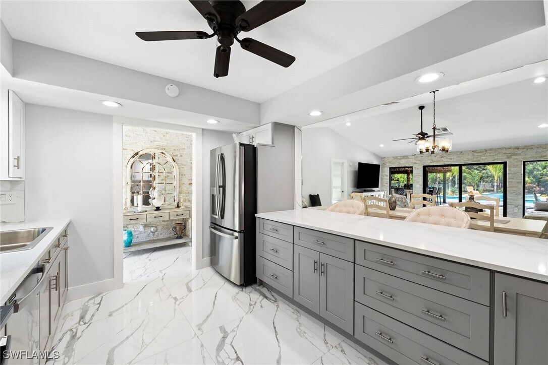 Foto principal - 1890 Oakes Blvd