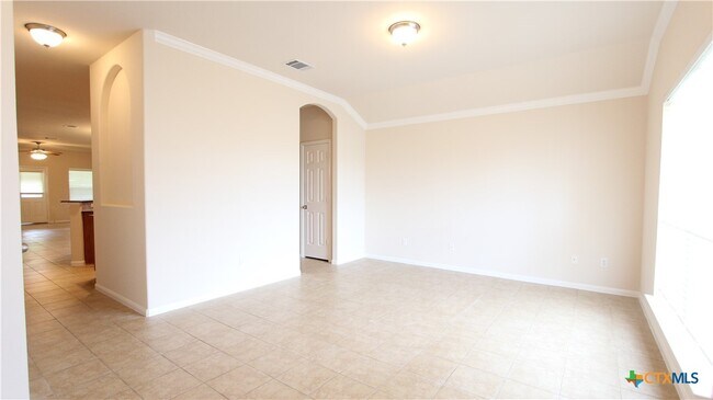 Building Photo - 5807 Calc Stone Dr