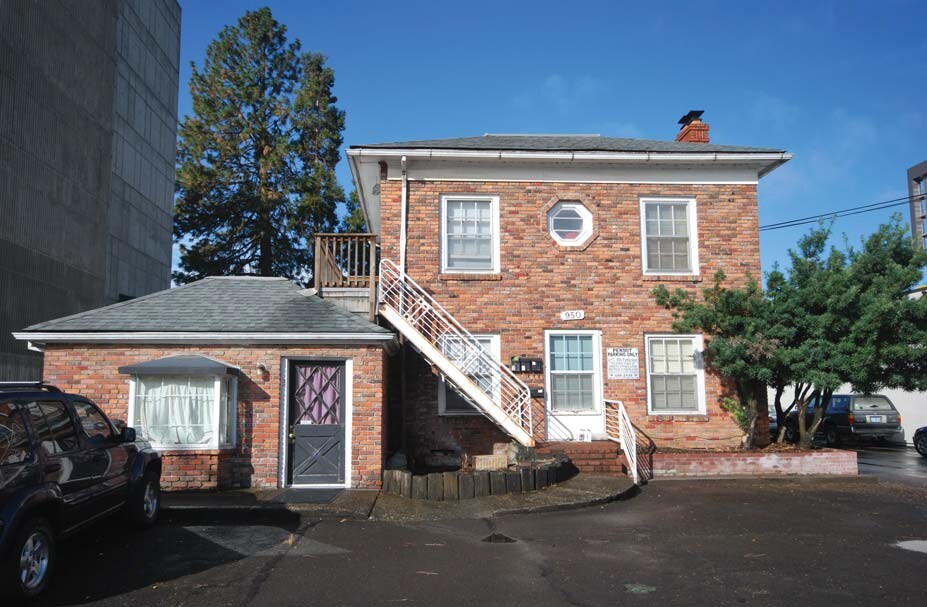 Primary Photo - 950 Patterson St