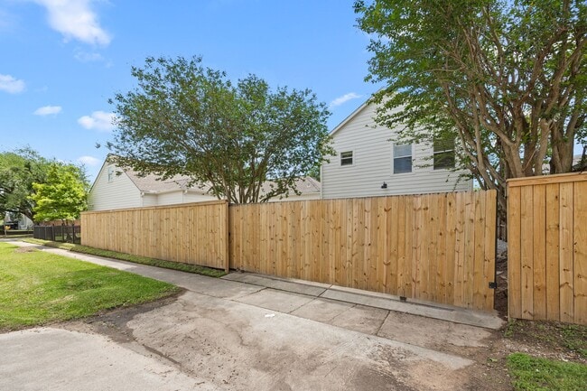 Photo - 945 Dorothy St (Houston, TX) House