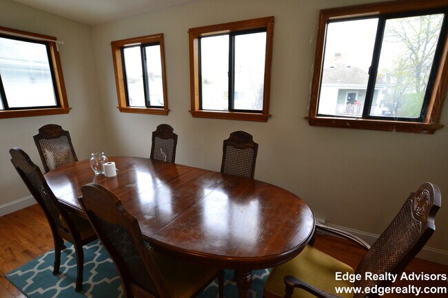 Building Photo - 44 Newcastle Rd