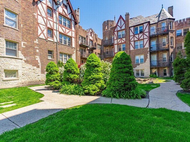 Foto del edificio - 5717 N Kimball Ave