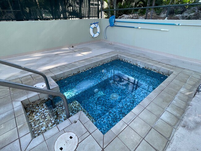 Foto del edificio - 322 Aoloa St