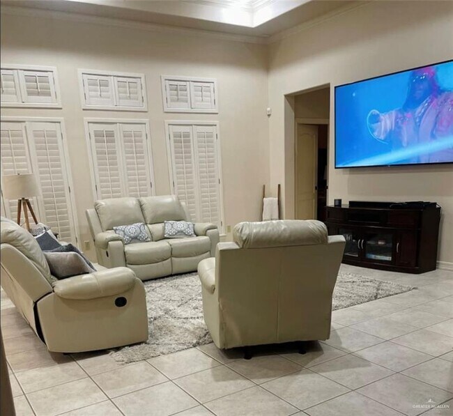 Foto del edificio - 3310 Lancelot Ln