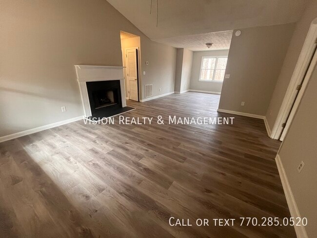 Foto del edificio - 360 Wesley Chapel Rd