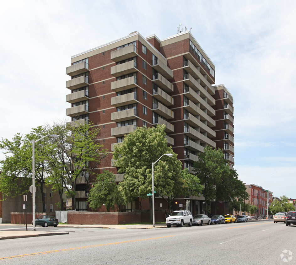 Primary Photo - The Brentwood Public Housing