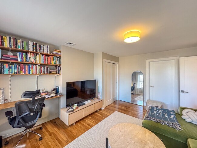 Photo - 508 Chapel St Apartment