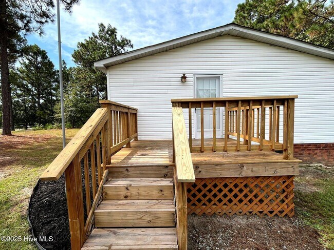 Foto del edificio - 252 Heritage Farm Rd