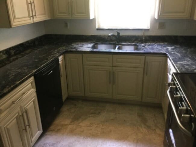 Building Photo - 10924 124th Ave N