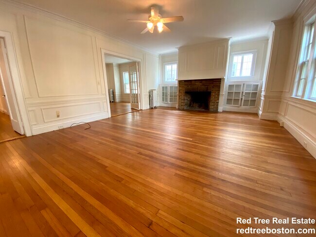 Building Photo - 63 Green St