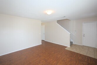 Building Photo - 3203 Becker Glen St