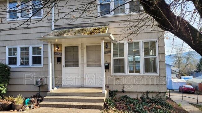 Building Photo - 1150 NE Freemont Ave