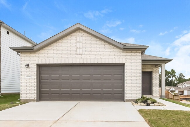 Building Photo - 15310 Abella Dr