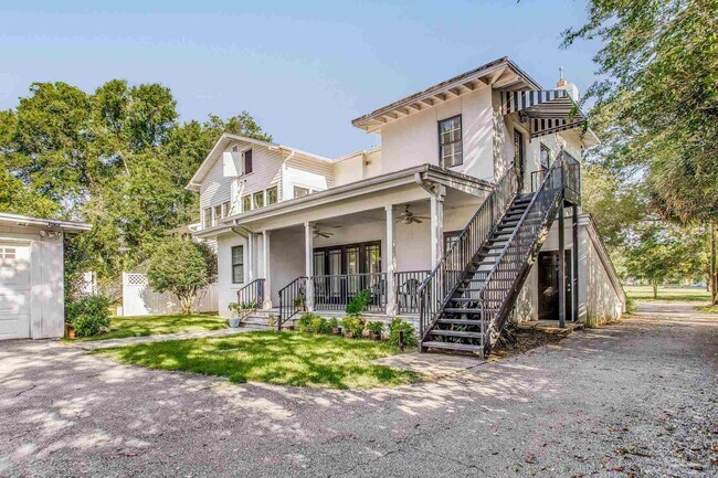 Foto del edificio - 1515 E Lakeview Ave