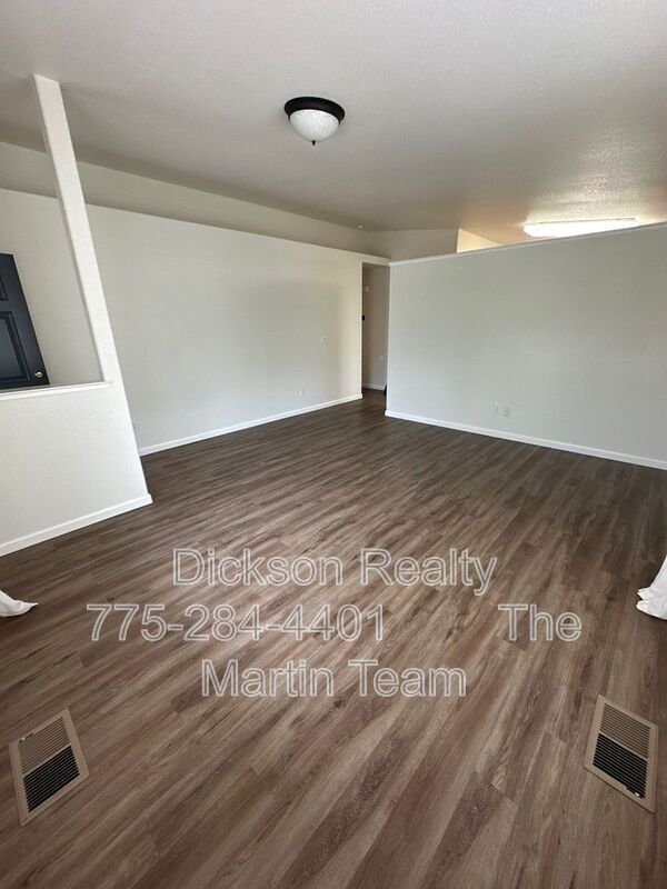Foto del edificio - 17780 Oakview Ct