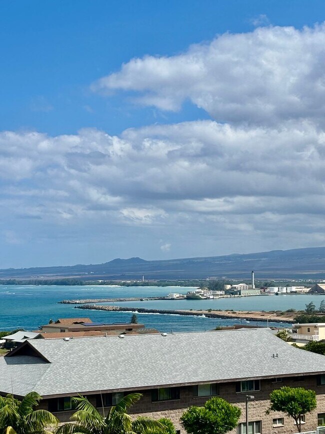 Building Photo - Executive Ocean Views, Fresh Interior