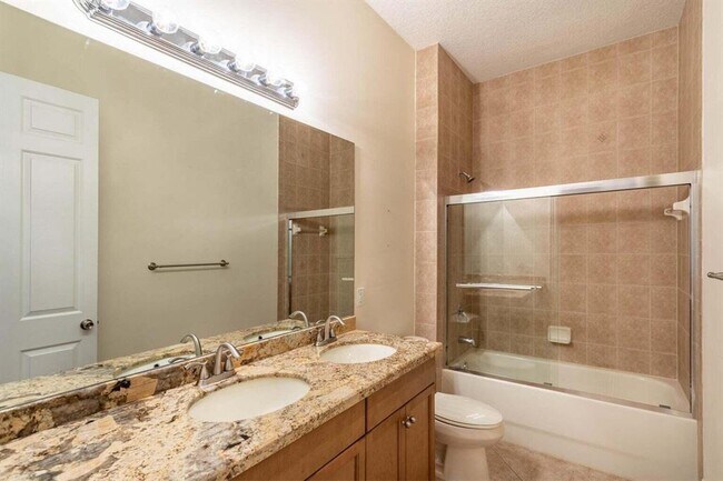 Foto del edificio - 6072 NW 116th Dr