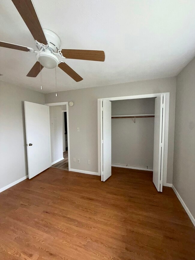 Building Photo - 1690 Hofheinz St