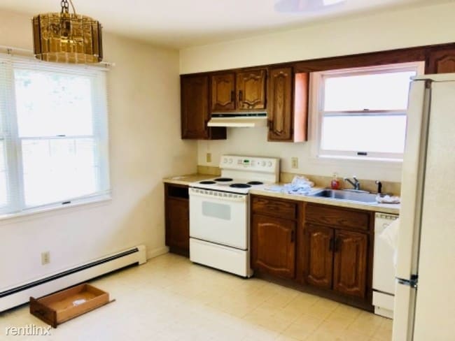 Building Photo - 2 br, 2 bath Apartment - 18 Intervale Ave
