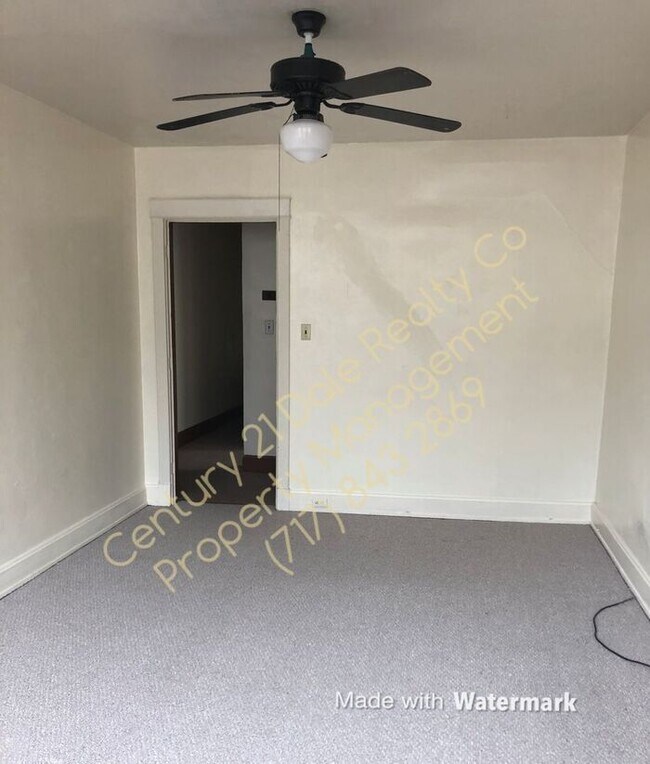 Building Photo - 2 BR Apartment in Red Lion PA