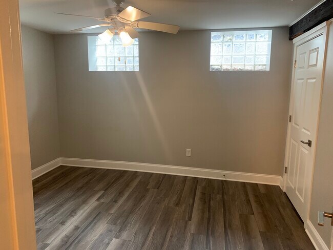 Foto del edificio - 2436 S Wentworth Ave