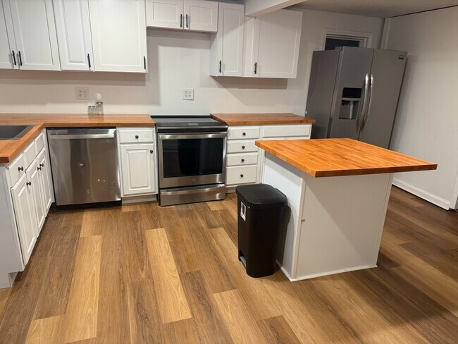 Foto del edificio - 5145 Patterson St