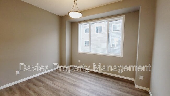 Building Photo - 2072 Wonnacott Way SW