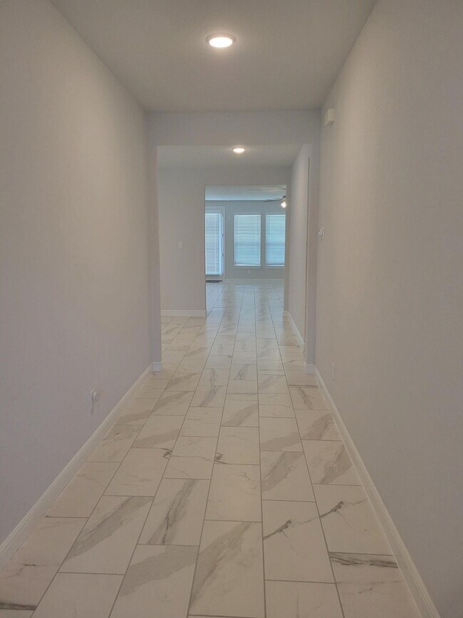Foto del edificio - 10342 Aldrin Dr