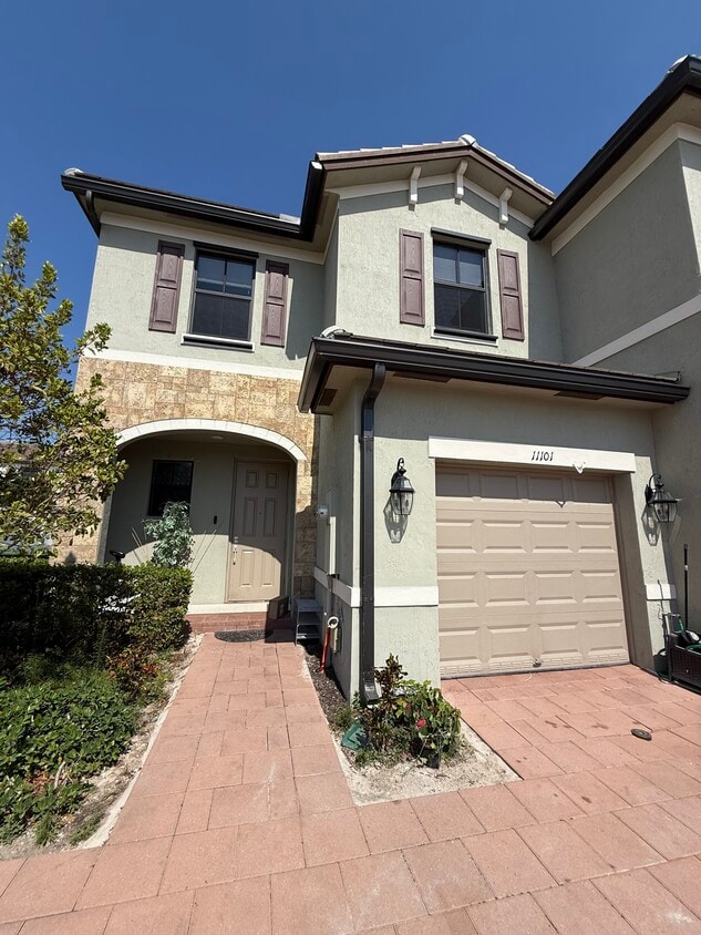 Primary Photo - 11101 W 33rd Ct