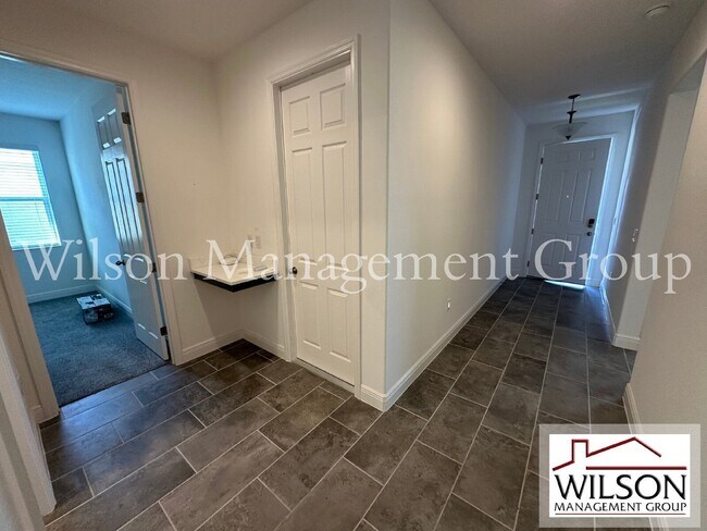 Foto del edificio - 484 Shadow Gorge Wy