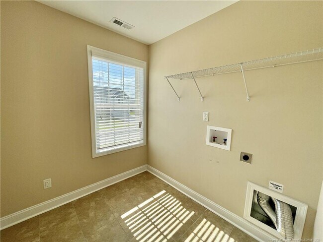 Foto del edificio - 608 Stonebriar Ave
