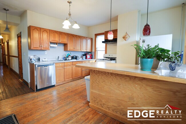 Photo - 346 Faneuil St Apartment