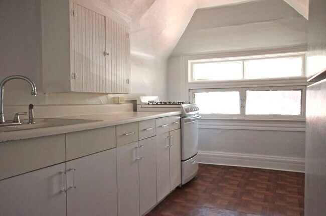 Foto del edificio - 830 N Clarkson St