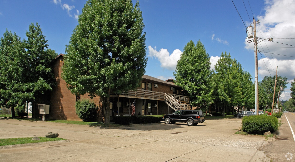 Beechwood Manor Apartments in Parkersburg, WV