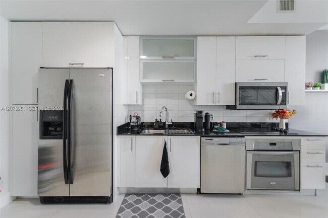 Foto del edificio - 60 SW 13th St