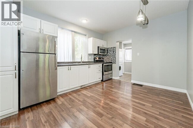 Building Photo - 177 Weber St E