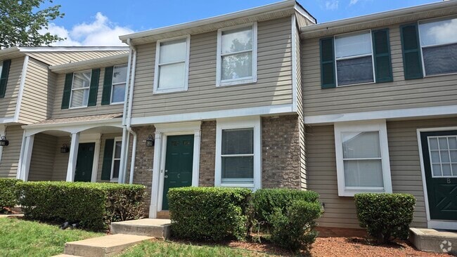 Building Photo - 9628 Vinca Cir