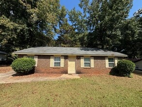 Building Photo - 958 Pleasant Ave