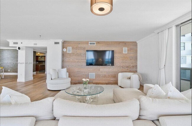 Building Photo - 5801 Collins Ave