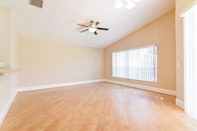 Building Photo - 5147 Pond View Ct