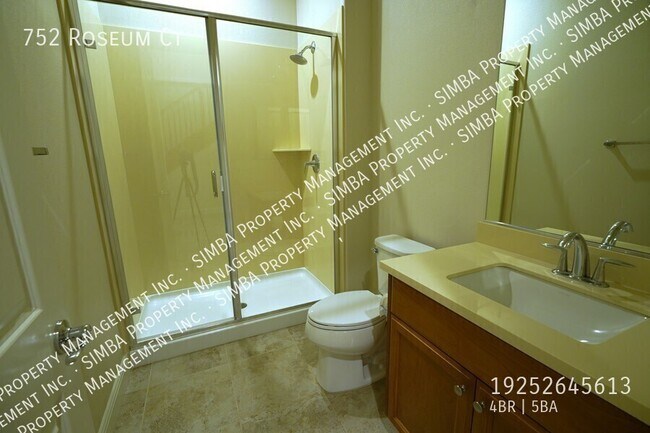 Building Photo - 752 Roseum Ct