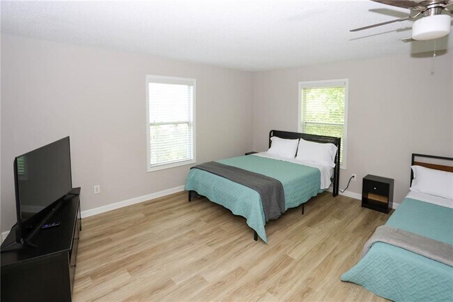 Foto del edificio - 7116 Blairs View Dr