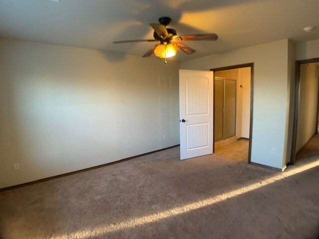 Building Photo - 1000 Ridgeway Dr