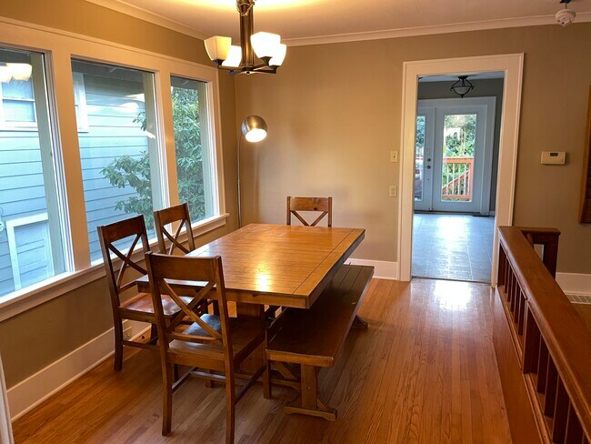 Foto del edificio - 5317 7th Ave NE
