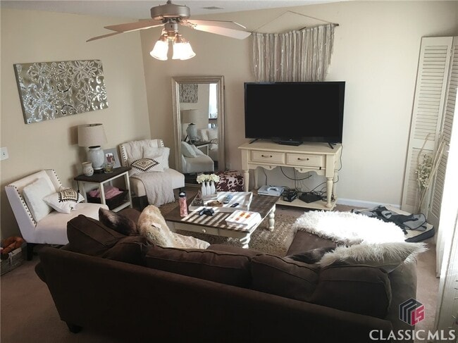Building Photo - 461 Bridgewater Way