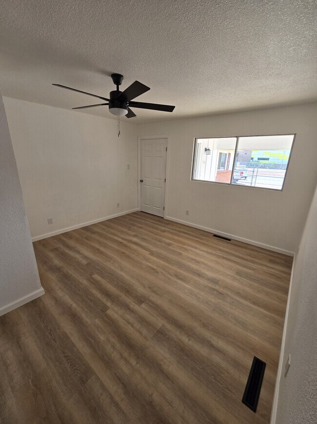 Foto del edificio - 1618 W Tilden St