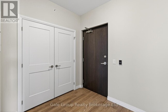Building Photo - 785 Southwood Way