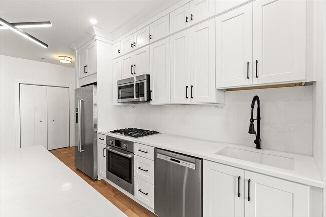 Building Photo - 45 1st Ave