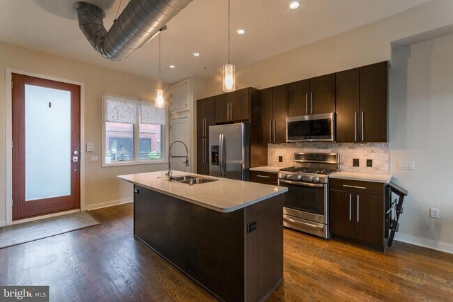 Foto del edificio - 1247 E Columbia Ave